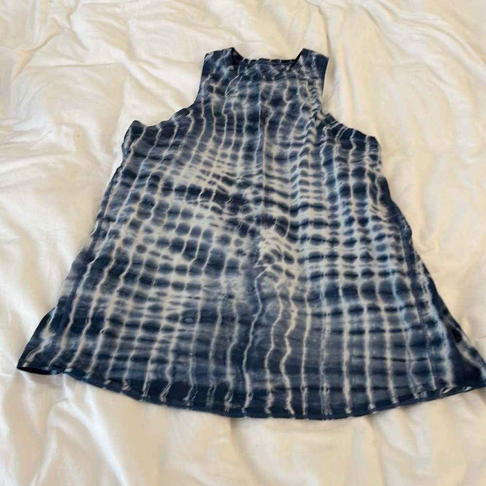 Lululemon tie-back tie dye top 8 - maternity-friendly!
